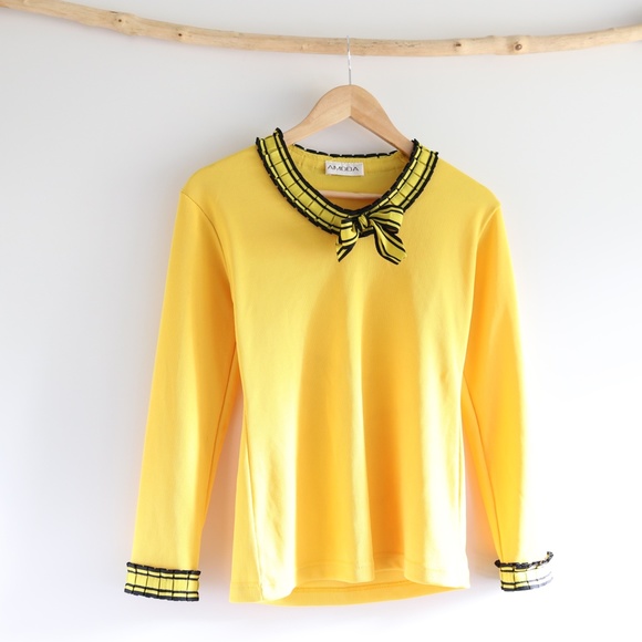 Amoda Tops - Vintage Long Sleeve Yellow Ribbon Detail Top